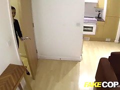 Blasen, Britisch, Braunhaarige, Aufs gesicht abspritzen, Polizei, Pov, Realität, Titten