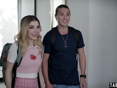 18 jaar, Grote mammen, Blond, Rondborstig, Gezin, Kwartet, Moeder die ik wil neuken, Taboe