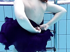 Braunhaarige, Tschechisch, Hd, Pool, Öffentlich, Solo, Jungendliche (18+), Titten