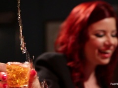 Femme dominatrice, Fétiche, Fétiche des pieds, Lesbienne, Nylon, Chatte, Esclave, Plan cul à trois