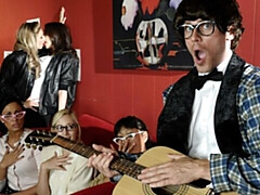 Gros cul, Grosse bite, Gros seins, Sucer une bite, En levrette, 2 femmes 1 homme, Mère que j'aimerais baiser, Nénés