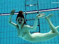 18 jaar, Bruinharig, Jurk, Vrouw, Fetisj, Hd, Openbaar, Tieten likken