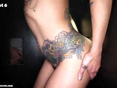 Anal, Brunette brune, Éjaculer dans la bouche, Tir de sperme, Faciale, Branlette thaïlandaise, Interracial, Seins naturels