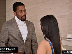 Beauté, Grosse bite, Noire, Rondelette, Éjaculation interne, Noir ébène, Branlette thaïlandaise, Interracial