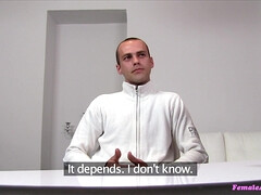 Leie, Tussi, Blasen, Tschechisch, Weibliche domination, Hardcore, Büro, Realität