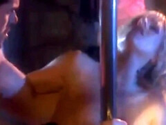 Anaal, Blond, Pijpbeurt, Rondborstig, Sperma shot, Handbeurt, Tieten likken, Oud