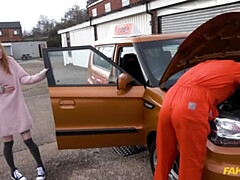 Schwarz, Blasen, Spermaladung, Fingern, Natürlichen titten, Im freien, Piercing, Kurzes haar