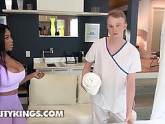 Kehlenfick, Füsse, Fussjob, Hardcore, Hd, Massage, Öl, Realität