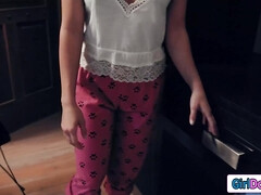 18 ans, Anal, Gros seins, Noire, Petite femme, Adolescente, Plan cul à trois, Jouets