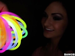 18 años, Culo grande, Verga grande, Tetas grandes, Morena, Pajear, Lamidas, Flaco