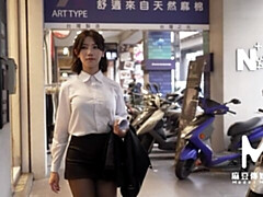 18 años, Morena, Estilo perrito, Tetas naturales, Cabello corto, Flaco, Adolescente, Tetas