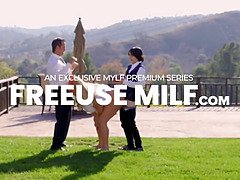 Gros seins, Brunette brune, Femme couguar, En levrette, Hard, Mère que j'aimerais baiser, Rugueux