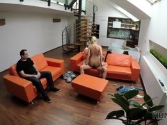 ブロンド, フェラチオ, 浮気する, チェコ, バック, 指いじり, ハードコア, ティーン