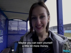 Amerikaans, Pijpbeurt, Bruinharig, Sperma shot, Hondjeshouding, Gezichtspunt, Openbaar, Lang