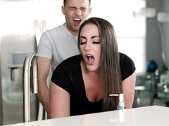 Grote lul, Grote mammen, Pijpbeurt, Sperma shot, Sperma in gezicht, Moeder die ik wil neuken, Zoon, Stiefmoeder