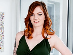 Anaal, Grote mammen, Pijpbeurt, Hondjeshouding, Flexibiel, Moeder die ik wil neuken, Roodharige vrouw, Tatoeage