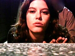 Enthousiasteling, Grote kont, Grote lul, Grote mammen, Bruinharig, Jurk, Mager, Tiener