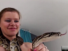 Hairy Babe Gets A Nice Creampie