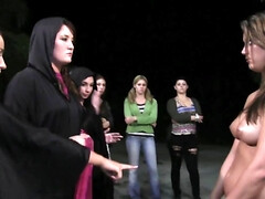 指いじり, レズビアン, なめる, アウトドア, オマンコ