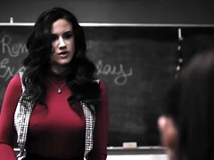 18 ans, Grosse bite, Sucer une bite, Pom pom girl, En levrette, Fétiche, Hard, Rugueux