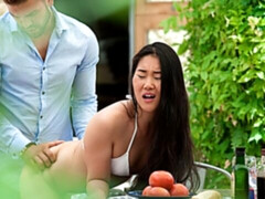 アジア人, お尻, フェラチオ, 茶髪の, バック, 手コキする, キス, オッパイの