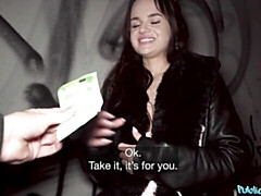 Grosser arsch, Grosser schwanz, Grosse titten, Blasen, Hundestellung, Geld, Dürr, Jungendliche (18+)