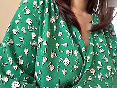 Asiatique, Gros seins, Fétiche, Doigter, Poilue, Pute, Nénés