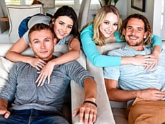 Amateur, Culo grande, Tetas grandes, Mamada, Morena, Cuadrupleta, Flaco, Adolescente