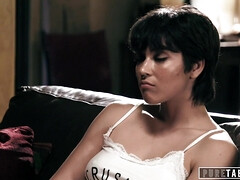 フェラチオ, 中出し, バック, フェティッシュ, 手コキする, ハードコア, レズビアン, 自然山雀