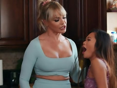 Kont, Blond, Bruinharig, Bedriegen, Keuken, Moeder die ik wil neuken, Klein, String