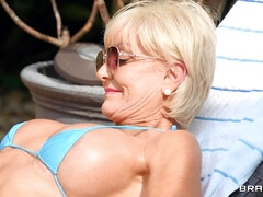 Grote mammen, Zwart, Pijpbeurt, Omie, Interraciaal, Likken, Moeder die ik wil neuken, Biljart