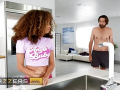 18 ans, Gros seins, Sucer une bite, Gode, Famille, Interracial, Lesbienne, Mère que j'aimerais baiser