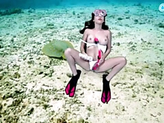 Bikini, Femelle, Masturbation, Rasée, Solo, Jouets, Vibromasseur, Webcam