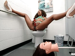 Grote kont, Grote lul, Grote mammen, Pijpbeurt, Hondjeshouding, Tiener, Trio, Toilet