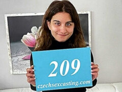 Amateur, Grosse bite, Sucer une bite, En levrette, Lingerie, Seins naturels, Adolescente, Nénés