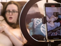 Amateur, En levrette, Grosse, Lunettes, Branlette thaïlandaise, Pov, Adolescente, Laide