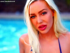 Gros cul, Gros seins, Bikini, Blonde, Plantureuse, Piscine, Solo, Nénés