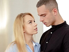 Grote kont, Grote lul, Grote mammen, Blond, Pijpbeurt, Hondjeshouding, Mager, Tiener