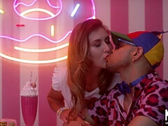 Grosser arsch, Grosser schwanz, Blasen, Hundestellung, Natürlichen titten, Jungendliche (18+), Titten