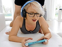 Culo grande, Verga grande, Mamada, Estilo perrito, Tetas naturales, Cabello corto, Adolescente, Tetas