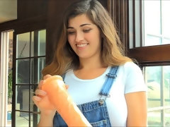 Dansant, Extrême, Pénétrer avec le poing, Béant, Masturbation, Public, Solo, Jouets