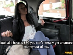 Sucer une bite, Brunette brune, Voiture, Éjaculation interne, Européenne, Léchez, Masturbation, Pute