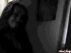 Gros cul, Gros seins, Brunette brune, Plantureuse, Masturbation, Mature, Seins naturels, Solo