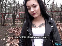 Noire, Jeans, Seins naturels, De plein air, Piercing, Gicler, Serré, Mouillée