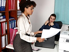 18 jahre, Grosser arsch, Grosser schwanz, Blasen, Hundestellung, Schwarz, Interrassisch, Titten