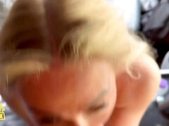 Grosser arsch, Blasen, Vollbusig, Auto, Spermaladung, Milf, Monster, Pov