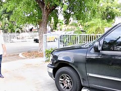 Pijpbeurt, Bruinharig, Sperma shot, Sperma in gezicht, Latijnse vrouw, Doordringend, Geschoren, Tatoeage