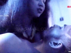 Жопа, Большая жопа, Большие сиськи, Брюнетки, Сумасшедшие, Индианки, Сиськи, Влажная