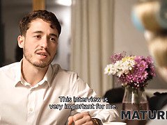 Beauté, Femme couguar, Français, Mature