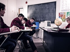 Grosse titten, Blasen, Brille, Gruppe, Handjob, Milf, Orgie, Rasiert